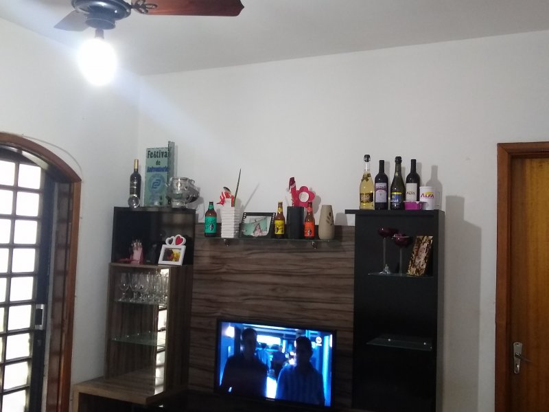 Casa para alugar Jardim Vila Galvão com 172m² e 2 quartos por R$ 1.950 - 2038597171-img-20200909-145343160.jpg