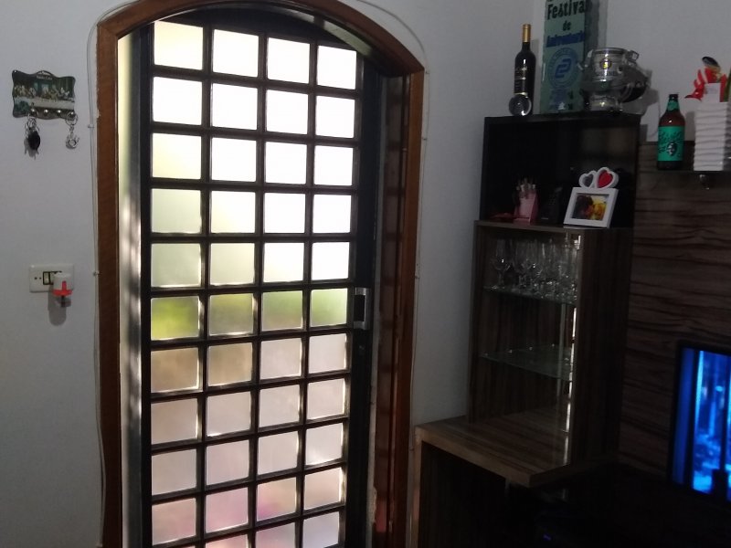 Casa para alugar Jardim Vila Galvão com 172m² e 2 quartos por R$ 1.950 - 747129305-img-20200909-145416187.jpg