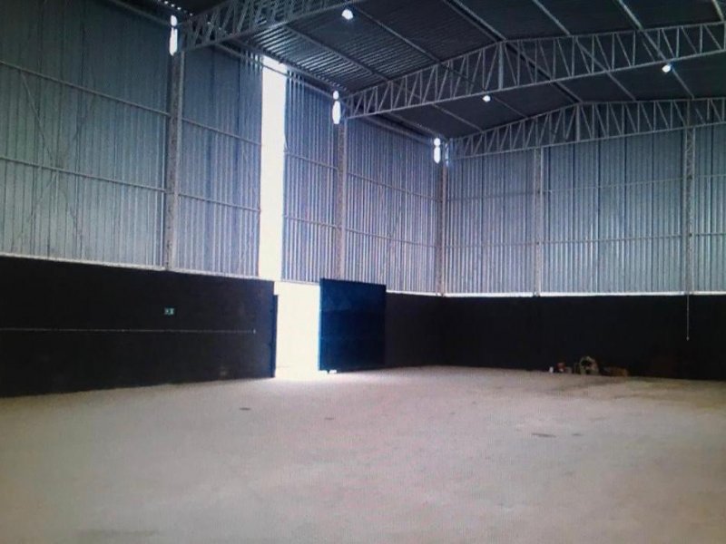 Comercial à venda Chácara do Solar II (Fazendinha) com 1300m² e  quartos por R$ 1.500.000 - 114997487-a3ee7d9f-0557-4d1c-8d5a-fd79df961f87.jpeg