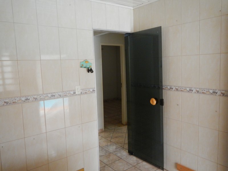 Casa à venda Jardim Centro Oeste com 200m² e 2 quartos por R$ 280.000 - 1910798423-dscn3403.JPG