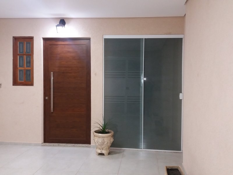 Casa à venda Center Martini com 125m² e 2 quartos por R$ 250.000 - 1364887125-garagem-1.jpg