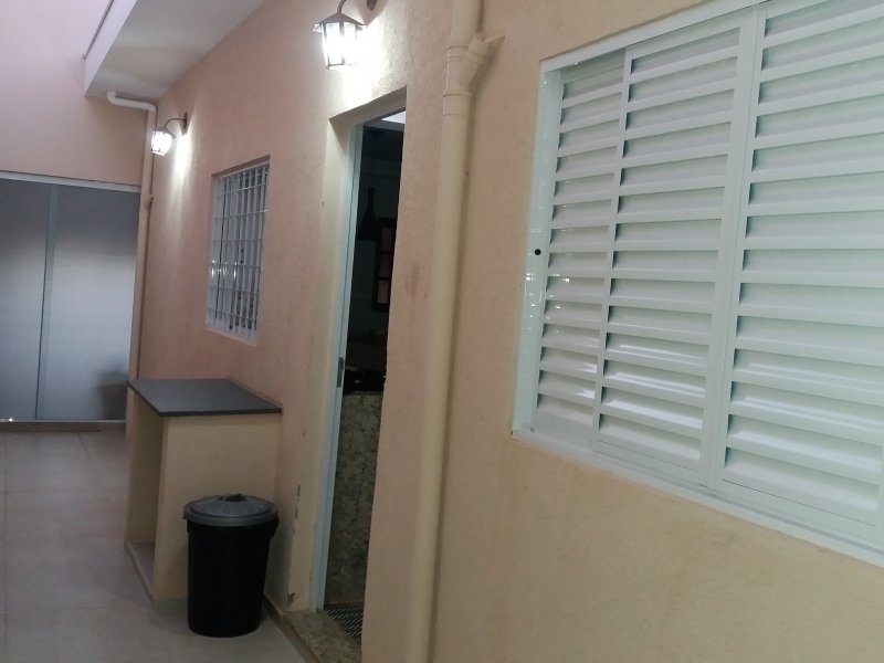 Casa à venda Center Martini com 125m² e 2 quartos por R$ 250.000 - 1814537556-corredor.jpg