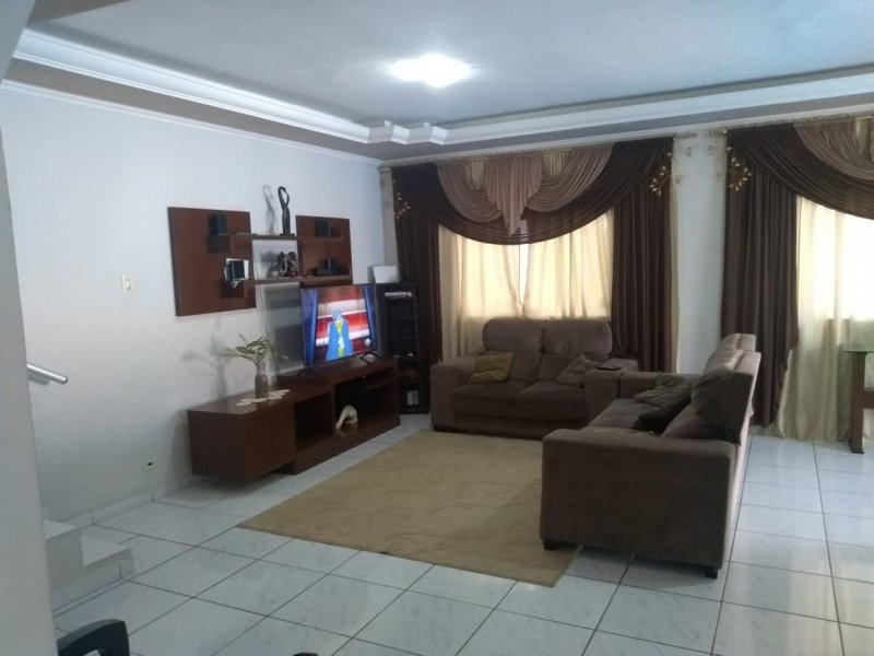 imóvel com 267m² - Centro - Tremembe