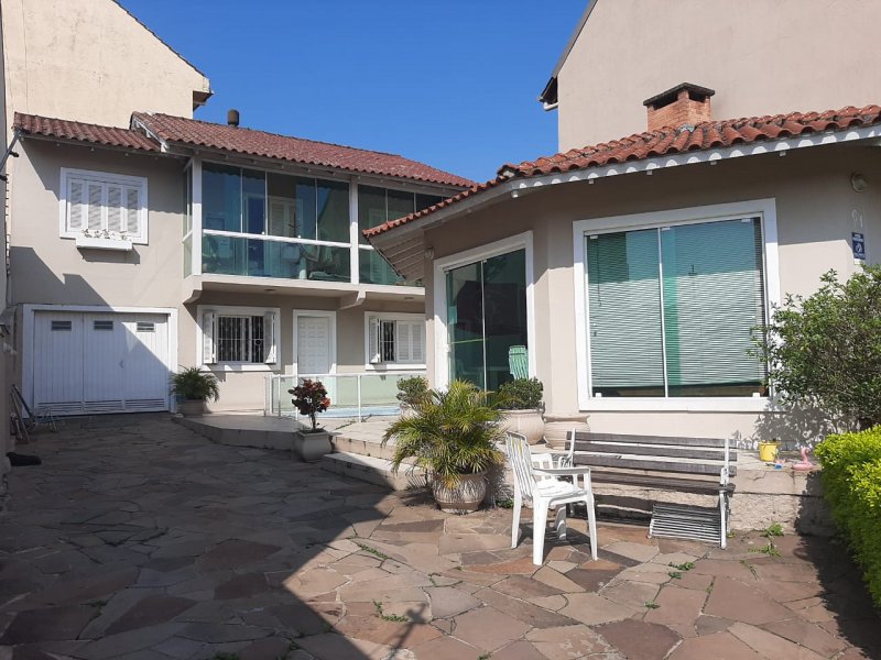 Casa à venda Medianeira com 170m² e 3 quartos por R$ 650 - 211288211-casa-2.jpeg