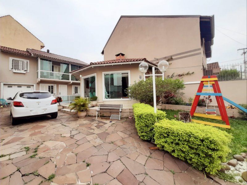 Casa à venda Medianeira com 170m² e 3 quartos por R$ 650 - 484954459-casa-1.jpeg