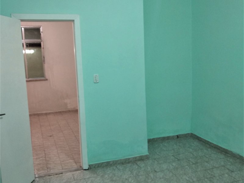 Casa à venda Realengo com 220m² e 3 quartos por R$ 180.000 - 621325314-quarto-da-frente-2.jpg
