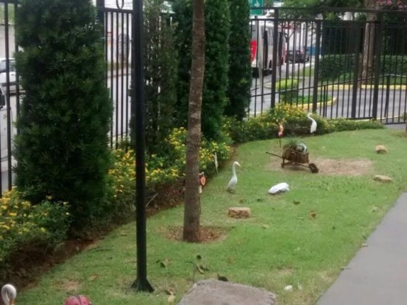 Apartamento à venda Vila Carmosina com 47m² e 2 quartos por R$ 220.000 - 1304837596-portaria-2.jpg