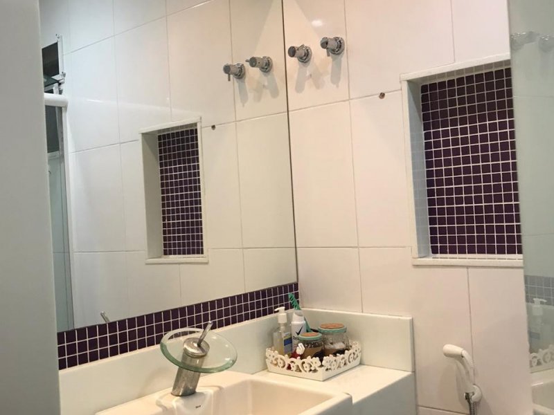 Casa de condomínio à venda Recreio dos Bandeirantes com 629m² e 6 quartos por R$ 2.990.000 - 1543671995-banheiro-tha.jpeg