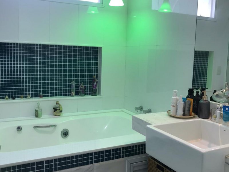 Casa de condomínio à venda Recreio dos Bandeirantes com 629m² e 6 quartos por R$ 2.990.000 - 541355894-banheiro-cs.jpeg