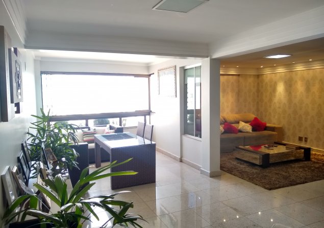 imóvel com 181m²
