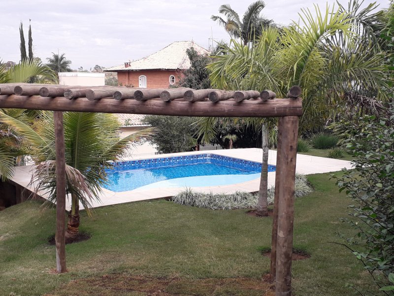 Casa à venda Jardim Guaiuba com 300m² e 3 quartos por R$ 1.120.000 - 1954980582-pergolado.jpg