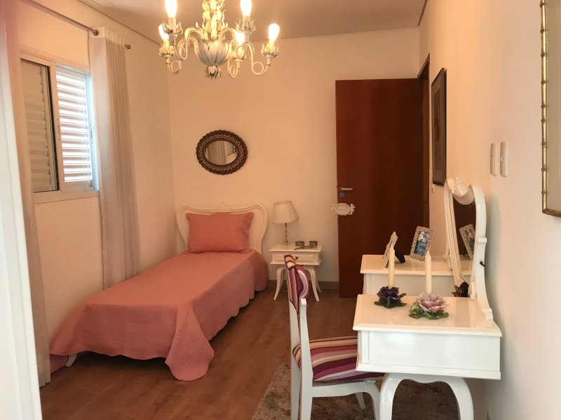 Casa à venda Vila Lusitânia com 220m² e 3 quartos por R$ 850.000 - 267658914-3-quarto.jpg