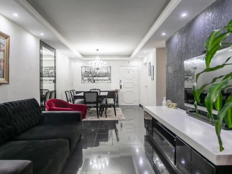 imóvel com 78m² - Mercês - Curitiba