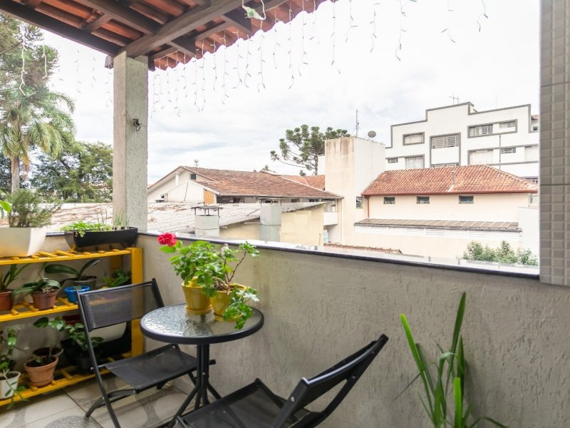 imóvel com 78m² - Mercês - Curitiba