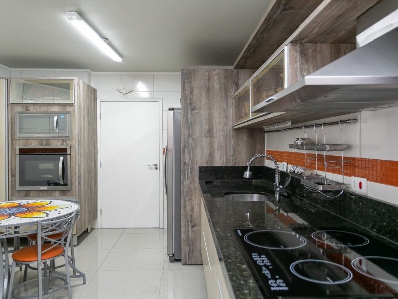 imóvel com 78m² - Mercês - Curitiba