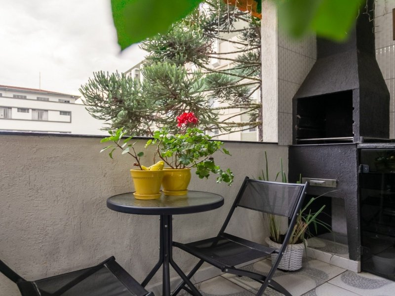 imóvel com 78m² - Mercês - Curitiba