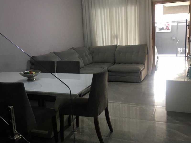 Casa à venda Tatuapé com 130m² e 3 quartos por R$ 750.000 - 1761000034-79903b41-76e5-4d34-9486-a24929e760c9.jpeg