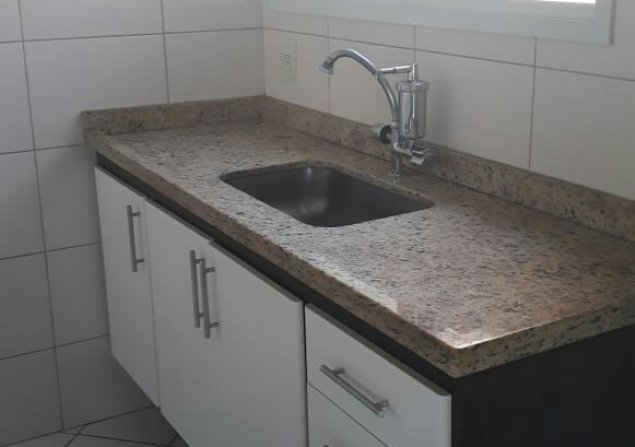 imóvel com 65m²