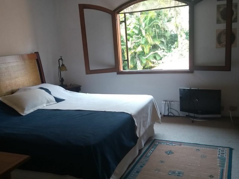 Casa à venda Interlagos com 1000m² e 5 quartos por R$ 2.200.000 - 235989172-suite.jpeg