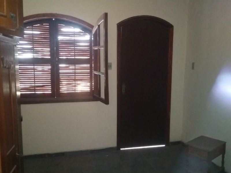 Casa à venda Guaratiba com 168m² e 3 quartos por R$ 300.000 - 2042412735-a14bdce5-93fa-4be4-bec8-388b3e690c5d.jpeg