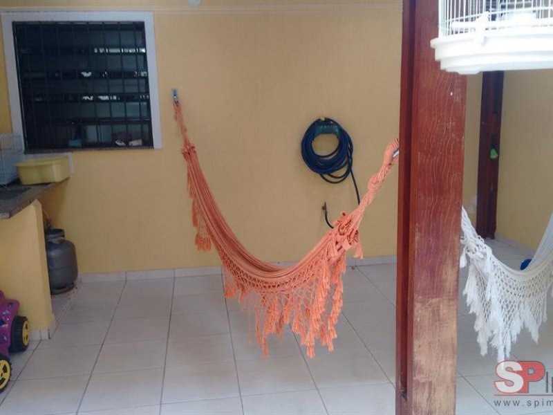 Casa à venda Parque Peruche com 125m² e 3 quartos por R$ 500.000 - 1890018119-g-20200608094800-quintal3.jpg