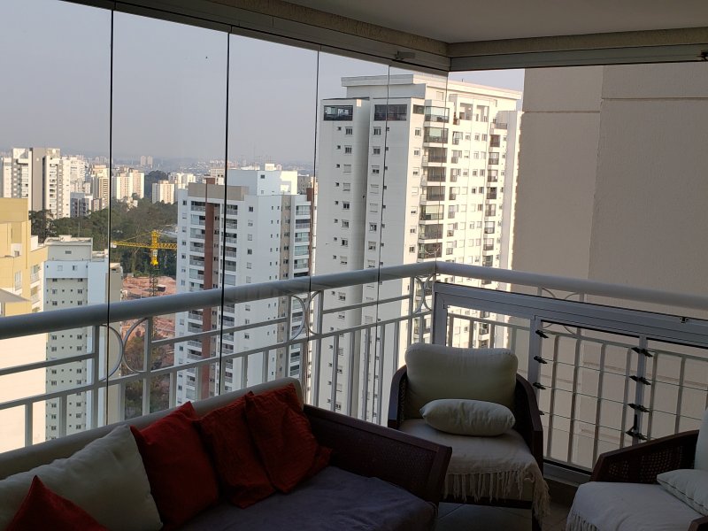 Apartamento à venda Vila Andrade com 144m² e 4 quartos por R$ 1.150.000 - 1757941152-3-varanda-1.jpg