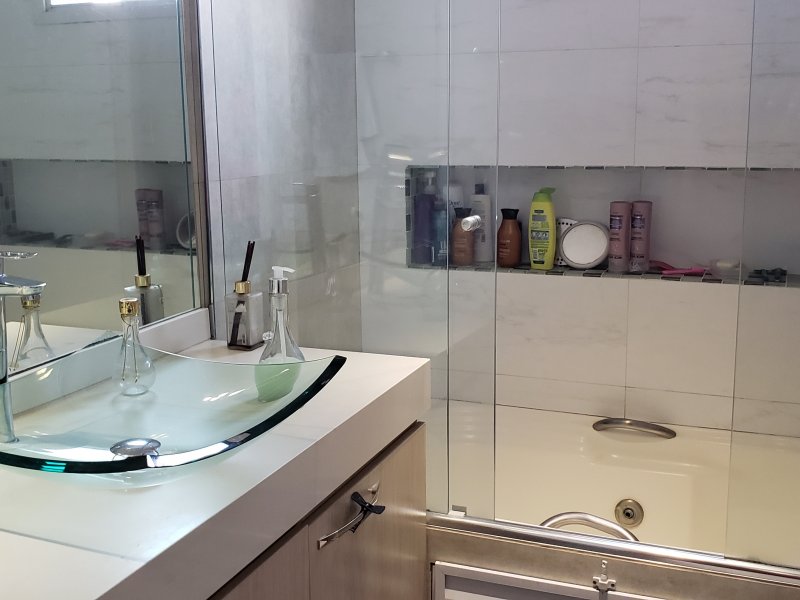 Apartamento à venda Vila Andrade com 144m² e 4 quartos por R$ 1.150.000 - 394869487-5-suite1-25-banheiro.jpg