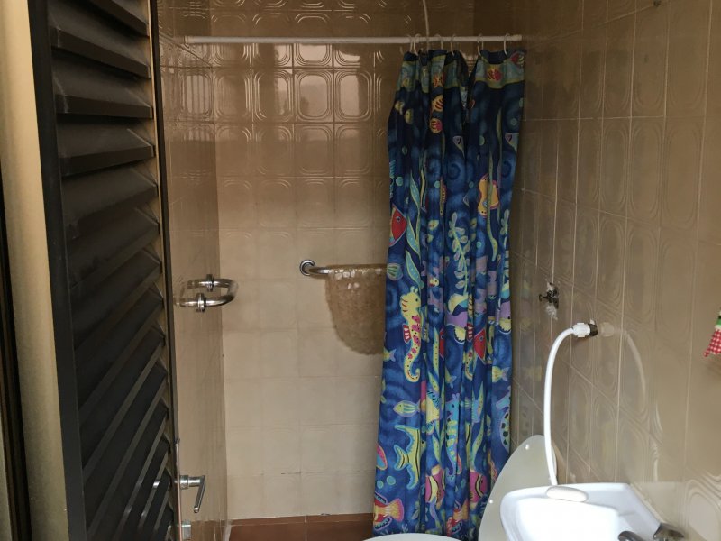 Cobertura à venda Barra da Tijuca com 442m² e 4 quartos por R$ 2.500.000 - 1746966540-banho-empregada.JPG