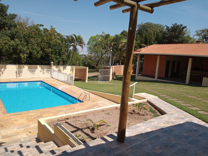 Chácara à venda Seranila com 1200m² e 2 quartos por R$ 800.000 - 1011083183-piscina-pergolado.jpg