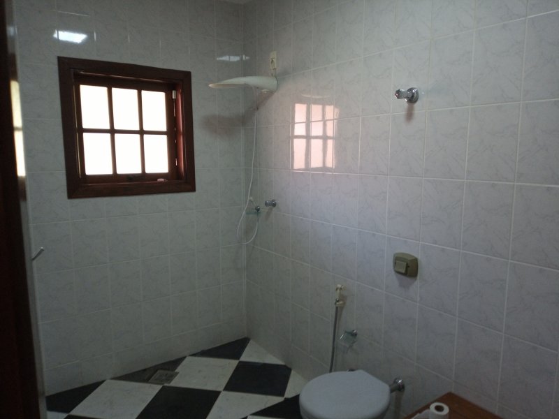 Chácara à venda Seranila com 1200m² e 2 quartos por R$ 800.000 - 242544498-banheiro-1.jpg