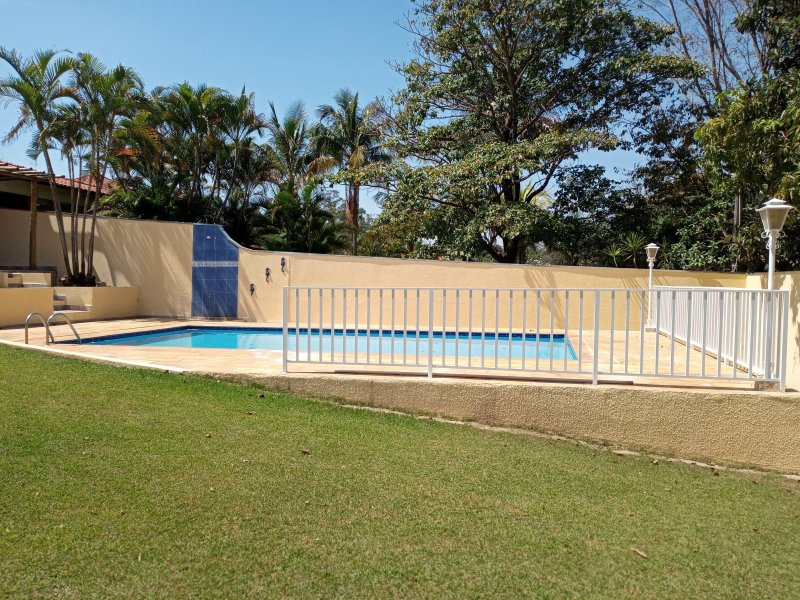 Chácara à venda Seranila com 1200m² e 2 quartos por R$ 800.000 - 330541759-pisicna-lateral.jpg