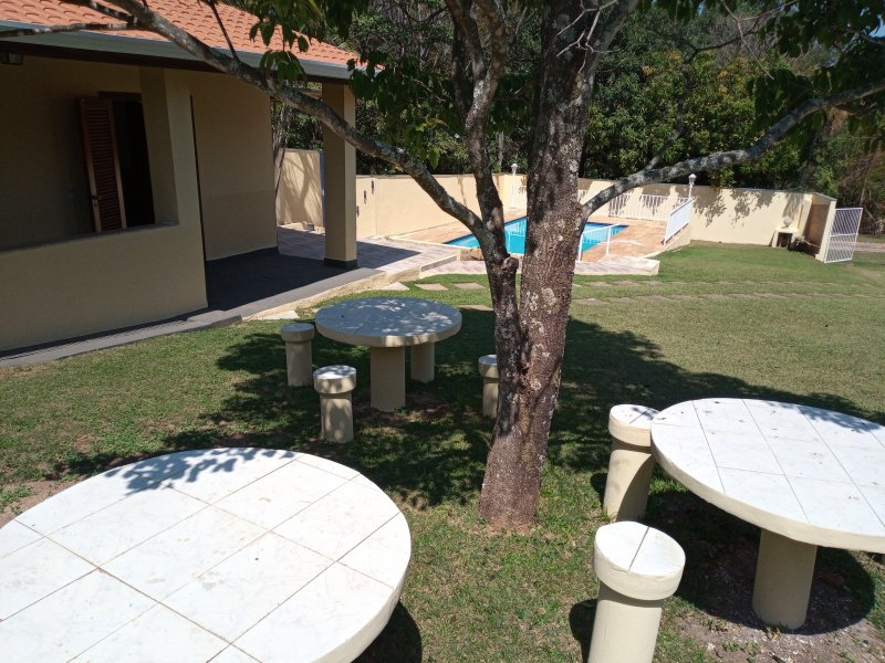 Chácara à venda Seranila com 1200m² e 2 quartos por R$ 800.000 - 867080576-mesinhas.jpg