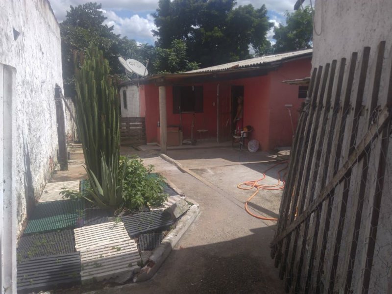 Casa à venda Vila Santa Rita com 730m² e 3 quartos por R$ 550.000 - 386019086-115668ec-dd10-49ff-9915-83034a6f31b5.jpg