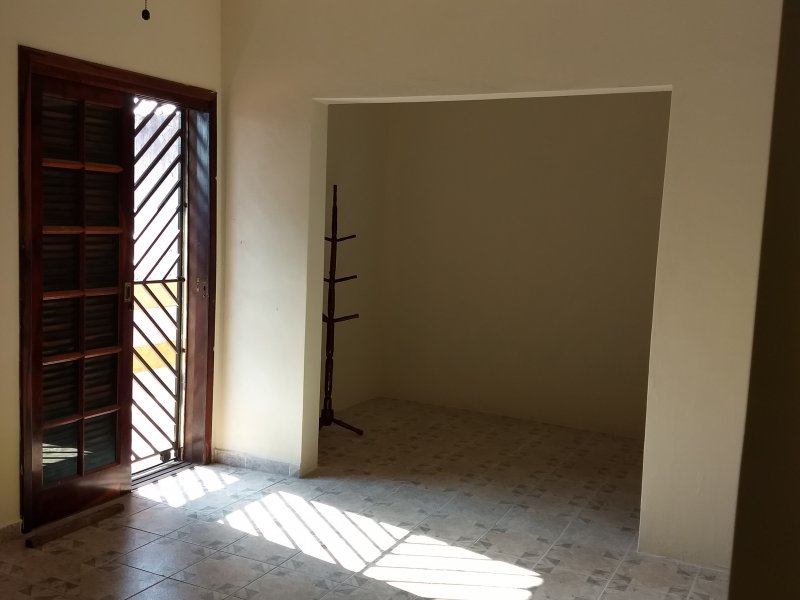 Casa à venda Jardim Vila Galvão com 240m² e 3 quartos por R$ 650.000 - 434900955-suite.jpg