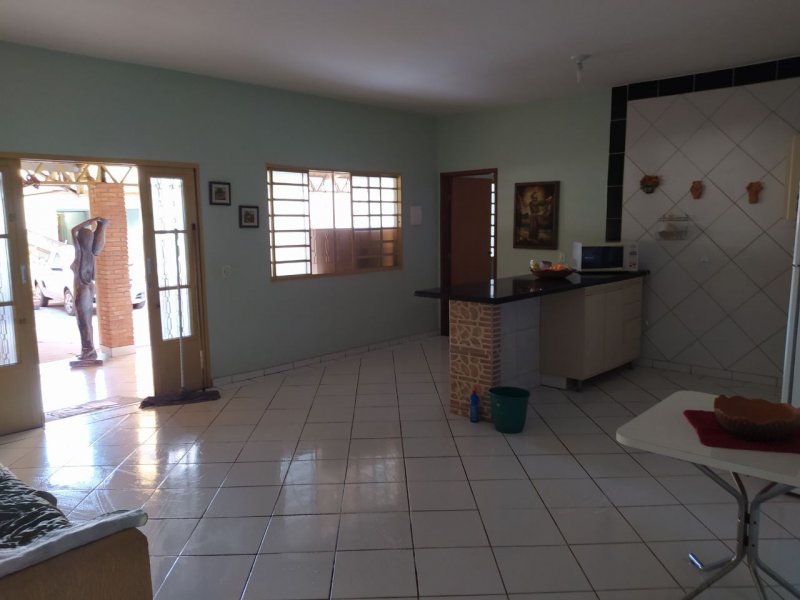 Casa à venda Termal com 589m² e 2 quartos por R$ 1.000.000 - 1042215649-photo5183720176028330129.jpg