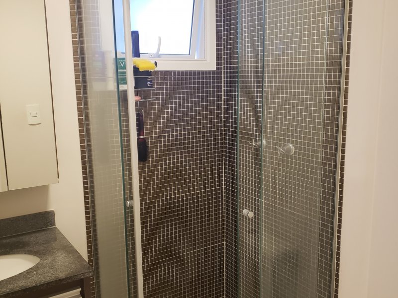 Apartamento à venda Vila Mangalot com 64m² e 2 quartos por R$ 379.000 - 1949960643-banheiro-social-1.jpg