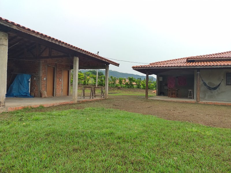 Apartamento à venda Bofete com 2574m² e 3 quartos por R$ 580.000 - 53394004-img-20201009-105306143-hdr.jpg