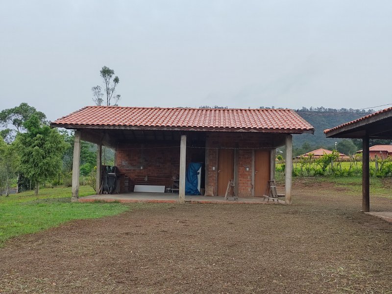 Apartamento à venda Bofete com 2574m² e 3 quartos por R$ 580.000 - 657060790-img-20201009-105208677-hdr.jpg