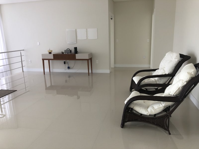 imóvel com 600m² - Bosque das Mansões - São José
