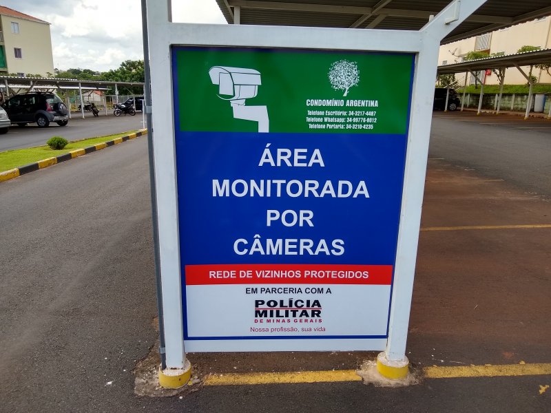 Apartamento à venda Chácaras Tubalina e Quartel com 45m² e 2 quartos por R$ 104.500 - 1597573746-005-estacionamento.jpg