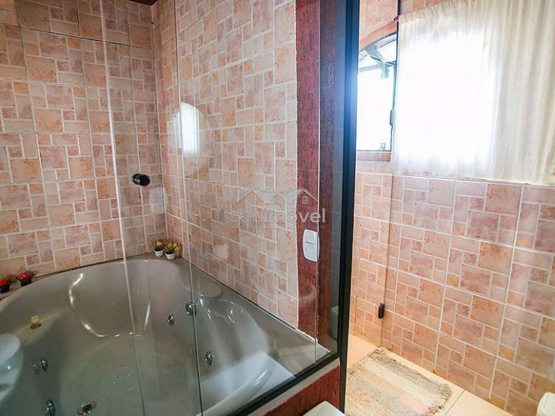 Casa à venda Alto do Capivari com 410m² e 6 quartos por R$ 950.000 - 1112082805-6177e4bc55bceb184feb937742e30814.jpg