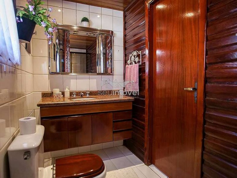 Casa à venda Alto do Capivari com 410m² e 6 quartos por R$ 950.000 - 219908416-f143c1b8fd52cfac90d948e2a414330f.jpg