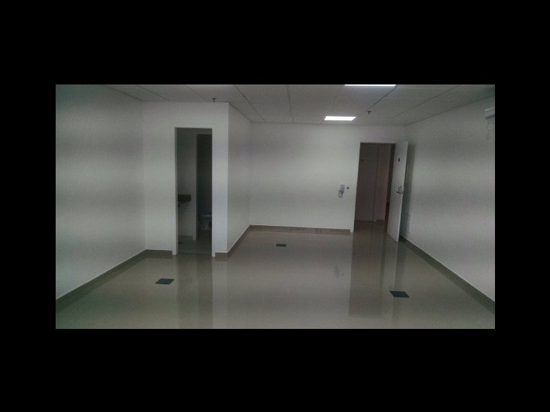 Comercial à venda Alphaville Industrial com 53m² e  quartos por R$ 480.000 - 1378833475-sala-dentro.jpg