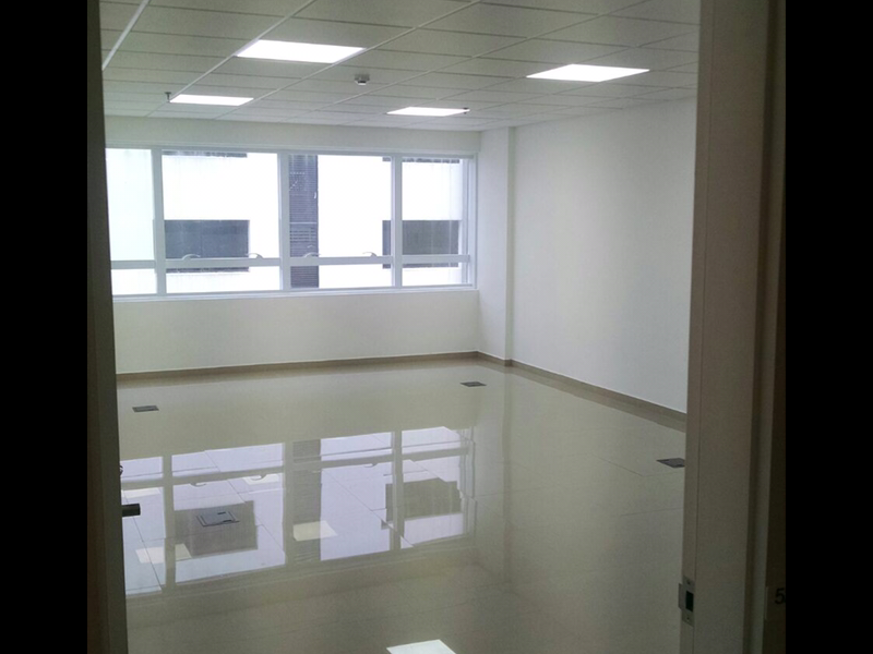 Comercial à venda Alphaville Industrial com 53m² e  quartos por R$ 480.000 - 321253050-sala-janela.PNG