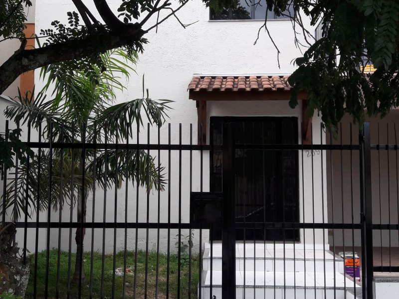 Casa à venda Jardim Vitória com 230m² e 3 quartos por R$ 590.000 - 859576731-20200319-090146.jpg