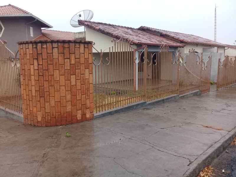 Casa à venda Jardim de Paula com 230m² e 3 quartos por R$ 330.000 - 1515926959-20201015-085030.jpg