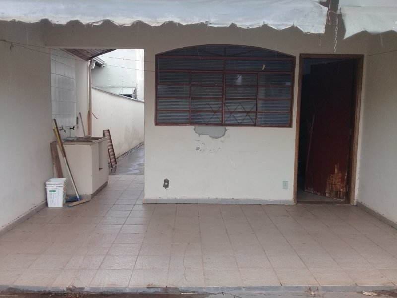 Casa à venda Jardim de Paula com 230m² e 3 quartos por R$ 330.000 - 303189621-20201015-085320.jpg