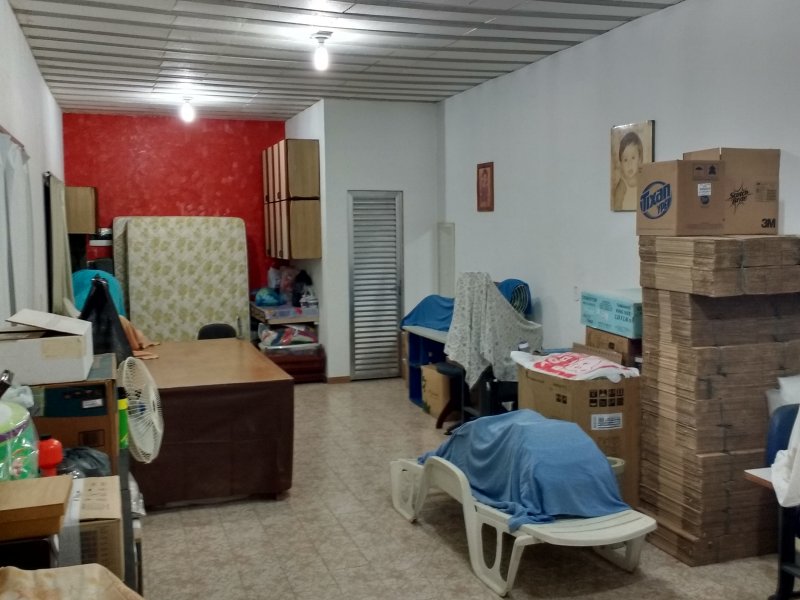 Casa à venda Parque Fluminense com 287m² e 4 quartos por R$ 529.000 - 352236629-06.jpg