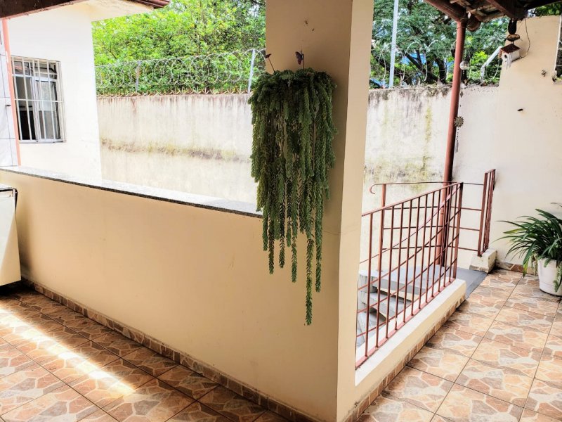 Casa à venda Vila Guarani com 180m² e 3 quartos por R$ 550.000 - 1345927379-9.jpeg