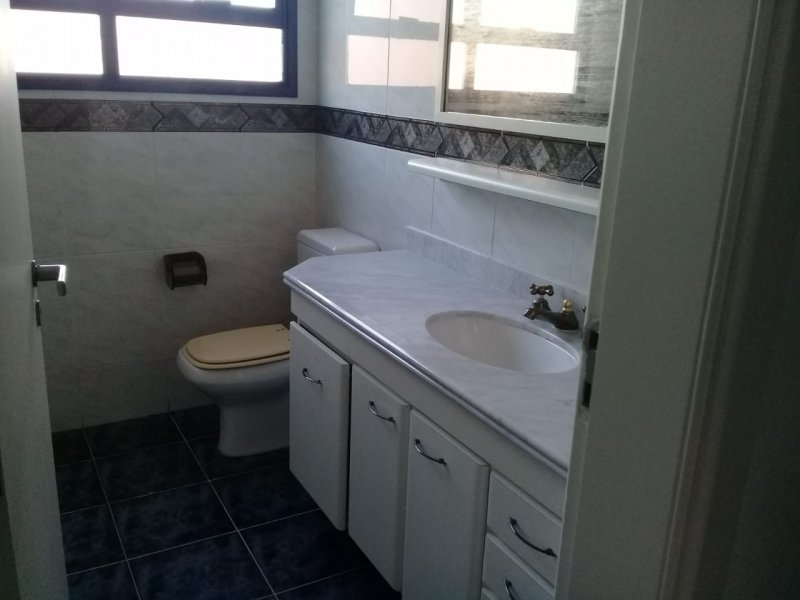 Apartamento à venda Loteamento João Batista Julião com 163m² e 4 quartos por R$ 750.000 - 233015501-banheiro.jpg